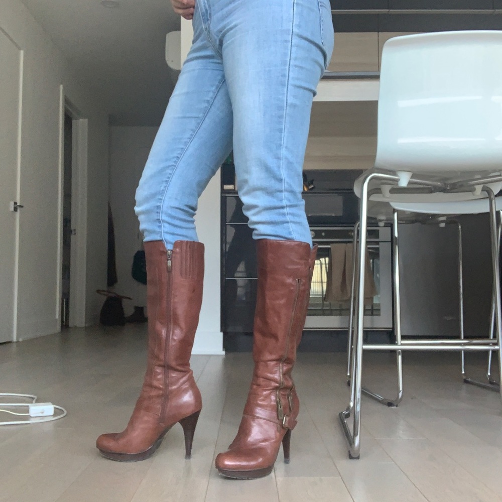 Guess leather knee high bowler boots.